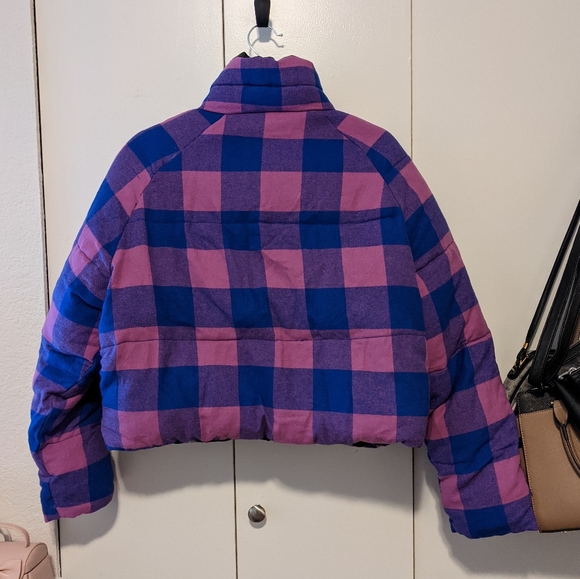 Collusion Reversible Cropped Puffer Jacket - Picture 5 of 8